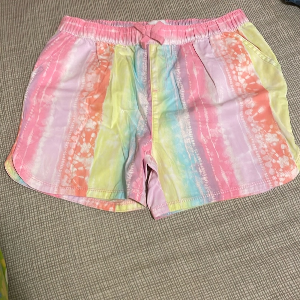 Girls shorts with side pockets
